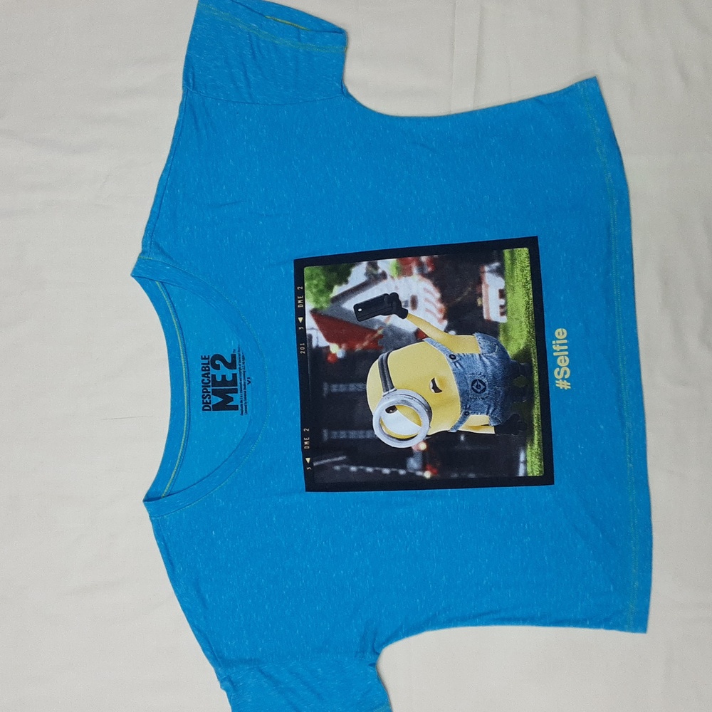 Universal Studio's Despicable Me 2 Selfie XL T-shirt